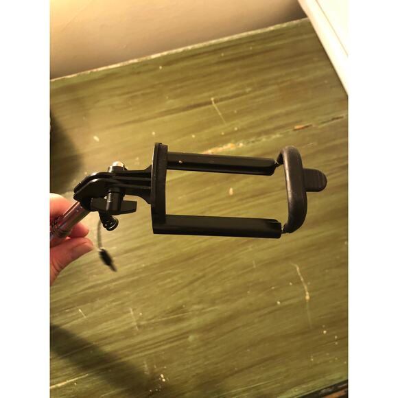 Unbranded NWOT Black and Silver Selfie Stick - Picture 2 of 3